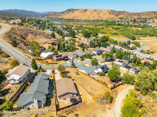 42846 Montello Drive, Lake Elizabeth, CA 93532