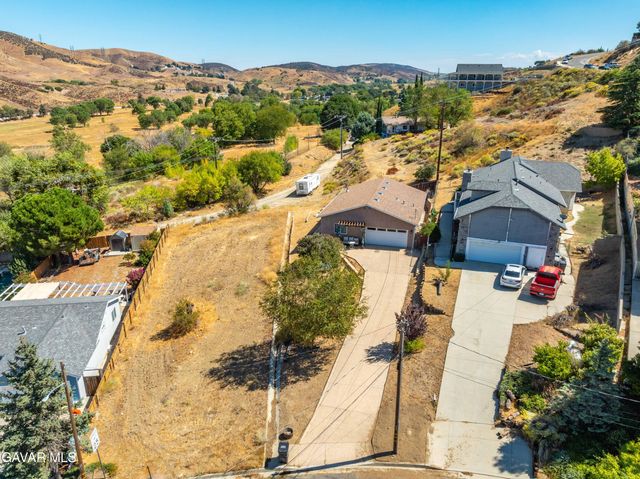 42846 Montello Drive, Lake Elizabeth, CA 93532