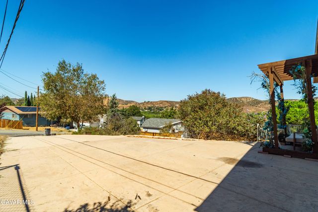 42846 Montello Drive, Lake Elizabeth, CA 93532