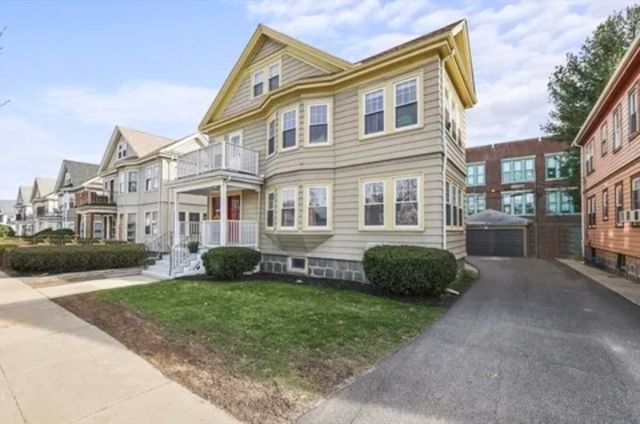 37 Gallivan Blvd 37, Boston, MA 02124