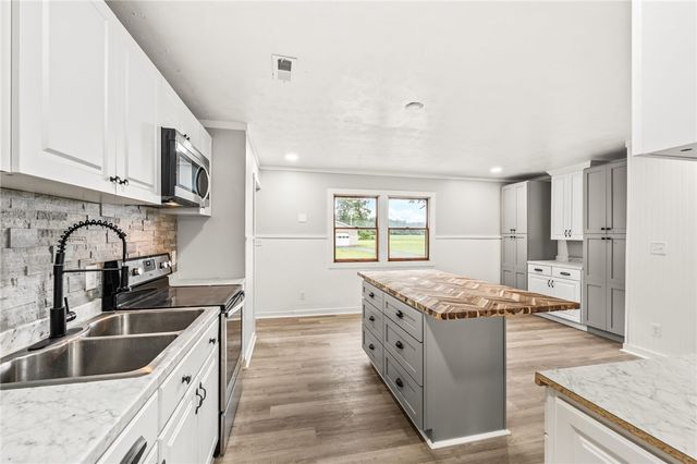 3576 Shawnee Trail, Jamestown Vlg, OH 45335