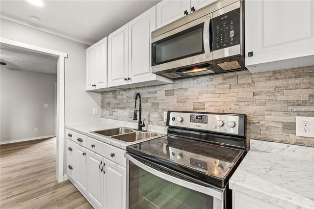 3576 Shawnee Trail, Jamestown Vlg, OH 45335