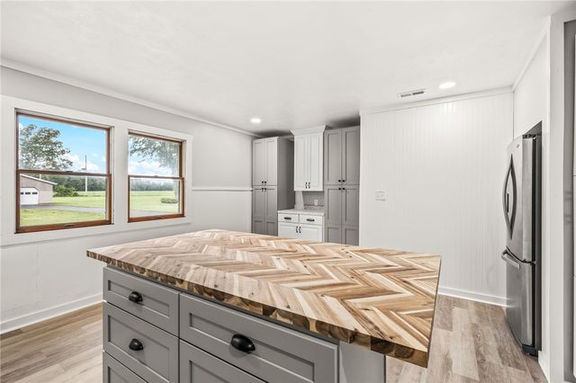 3576 Shawnee Trail, Jamestown Vlg, OH 45335