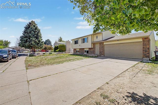 1230 Bayberry Drive, Colorado Springs, CO 80916