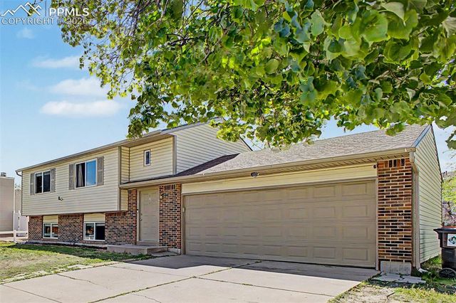 1230 Bayberry Drive, Colorado Springs, CO 80916