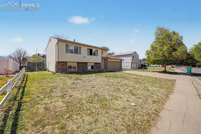 1230 Bayberry Drive, Colorado Springs, CO 80916