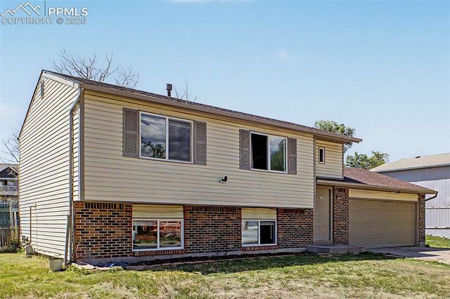 1230 Bayberry Drive, Colorado Springs, CO 80916