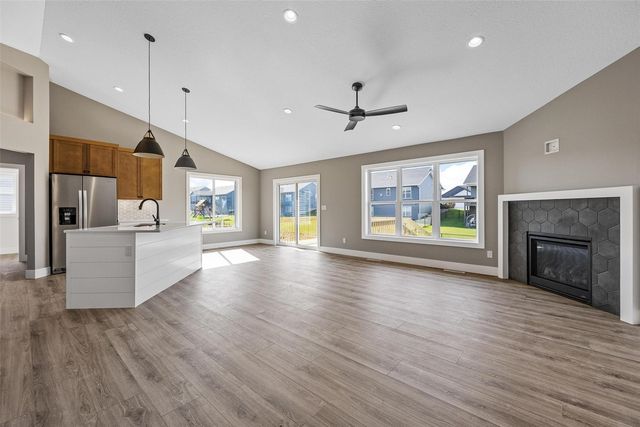 1735 Parkland Dr, Ely, IA 52227