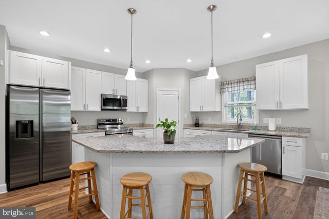 497 CIRCLE LN, Colonial Beach, VA 22443