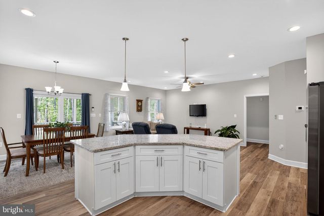 497 CIRCLE LN, Colonial Beach, VA 22443
