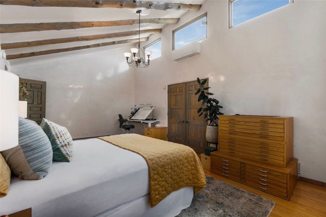 1396 Hyde Park Road, Santa Fe, NM 87501