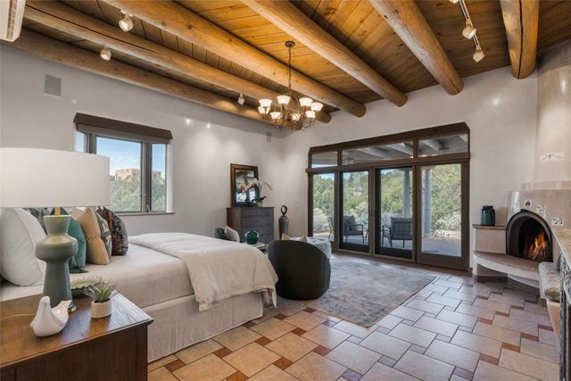 1396 Hyde Park Road, Santa Fe, NM 87501