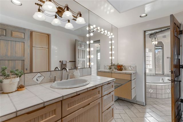 1396 Hyde Park Road, Santa Fe, NM 87501