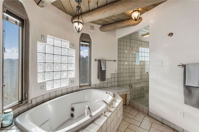 1396 Hyde Park Road, Santa Fe, NM 87501