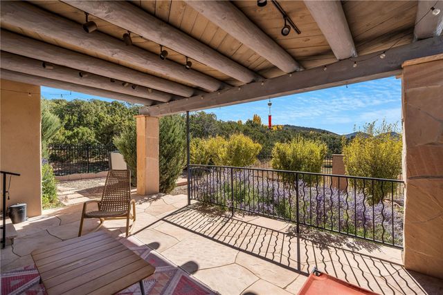 1396 Hyde Park Road, Santa Fe, NM 87501
