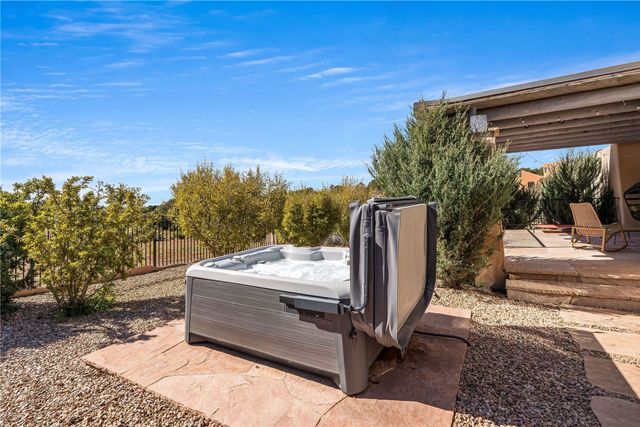 1396 Hyde Park Road, Santa Fe, NM 87501