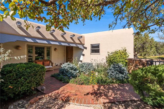1396 Hyde Park Road, Santa Fe, NM 87501