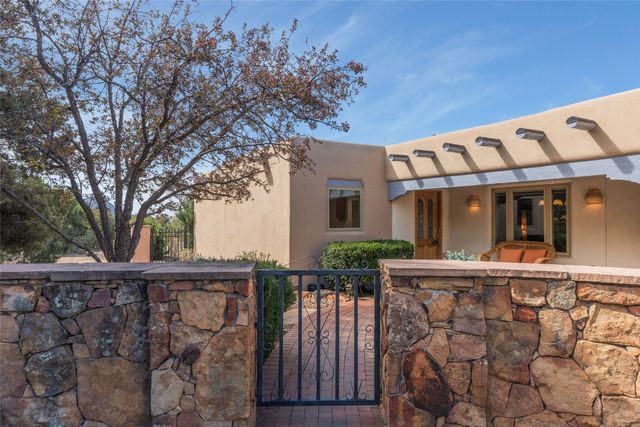 1396 Hyde Park Road, Santa Fe, NM 87501