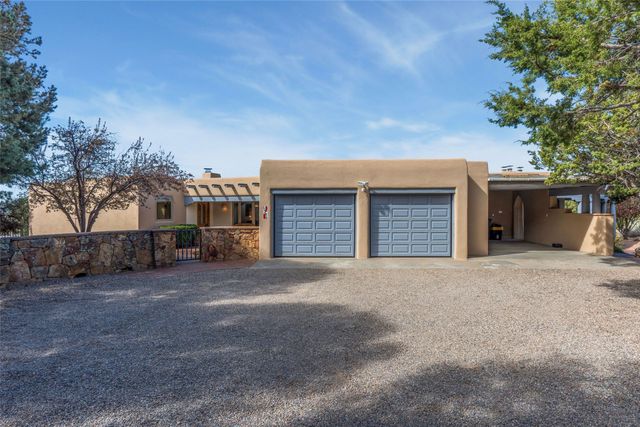 1396 Hyde Park Road, Santa Fe, NM 87501