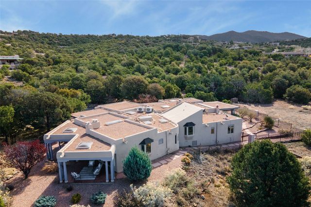 1396 Hyde Park Road, Santa Fe, NM 87501