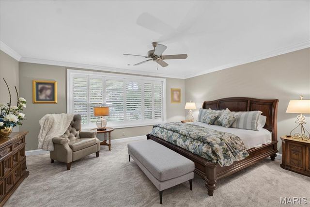 18 S McKnight Road, St Louis, MO 63124