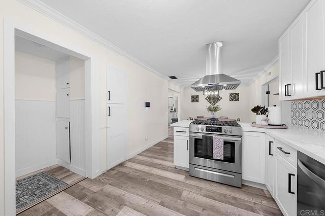 9770 Abbeywood Rd, Santee, CA 92071