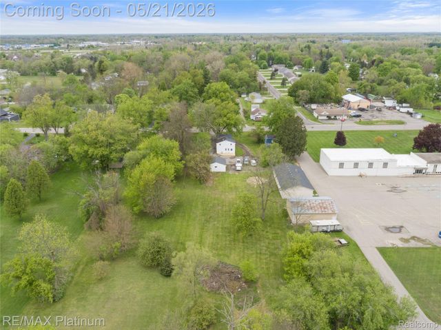 6116 Lapeer Road, Burton, MI 48509