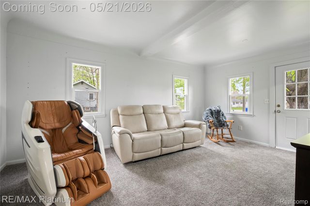6116 Lapeer Road, Burton, MI 48509