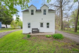 6116 Lapeer Road, Burton, MI 48509