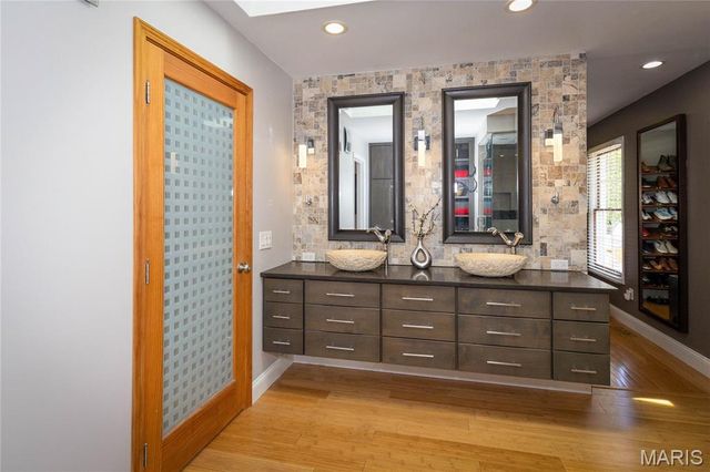 2012 Autumn Wood Drive, St Charles, MO 63303
