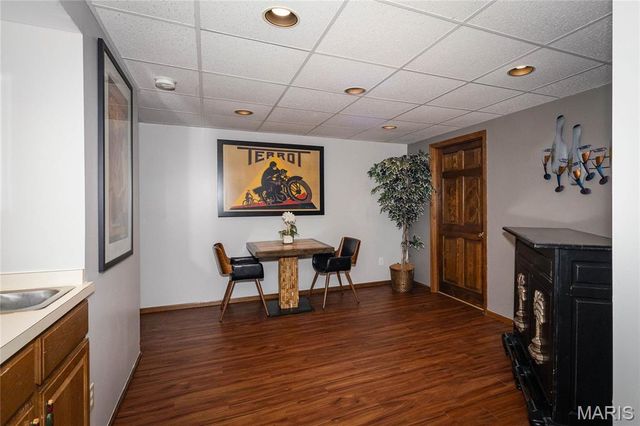 2012 Autumn Wood Drive, St Charles, MO 63303