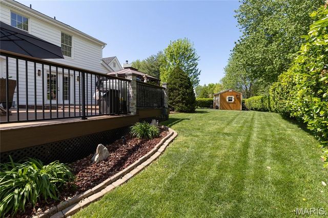 2012 Autumn Wood Drive, St Charles, MO 63303