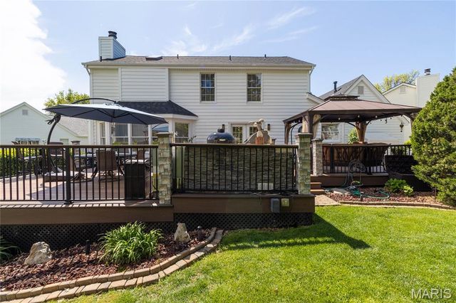 2012 Autumn Wood Drive, St Charles, MO 63303