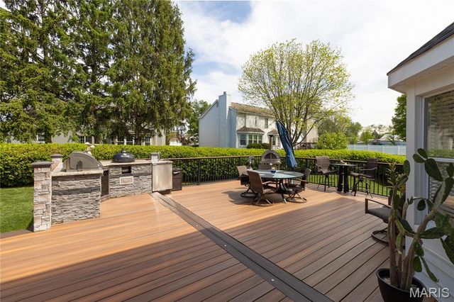 2012 Autumn Wood Drive, St Charles, MO 63303