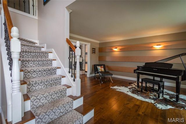 2012 Autumn Wood Drive, St Charles, MO 63303