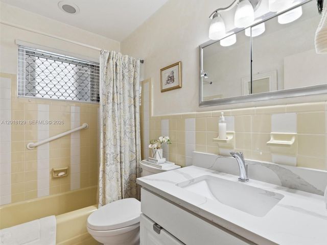 3222 Wilson St, Hollywood, FL 33021
