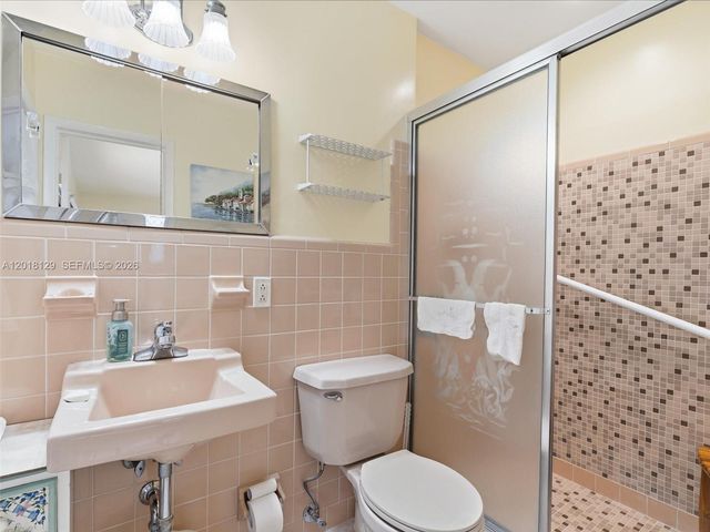3222 Wilson St, Hollywood, FL 33021