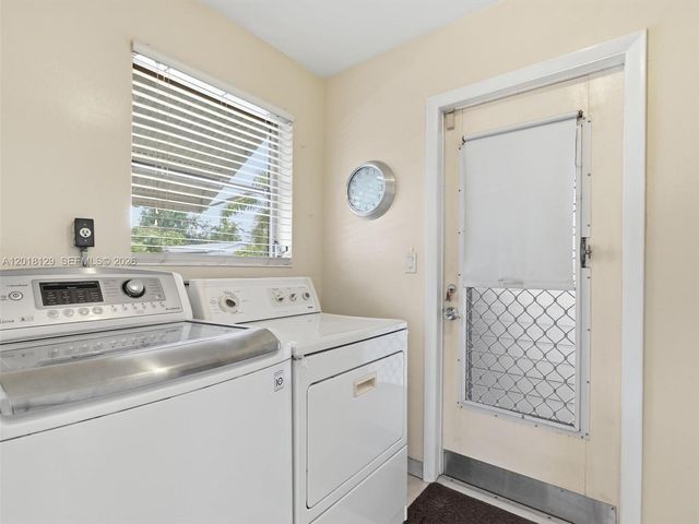 3222 Wilson St, Hollywood, FL 33021
