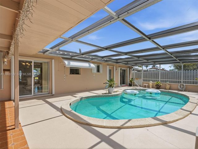 3222 Wilson St, Hollywood, FL 33021