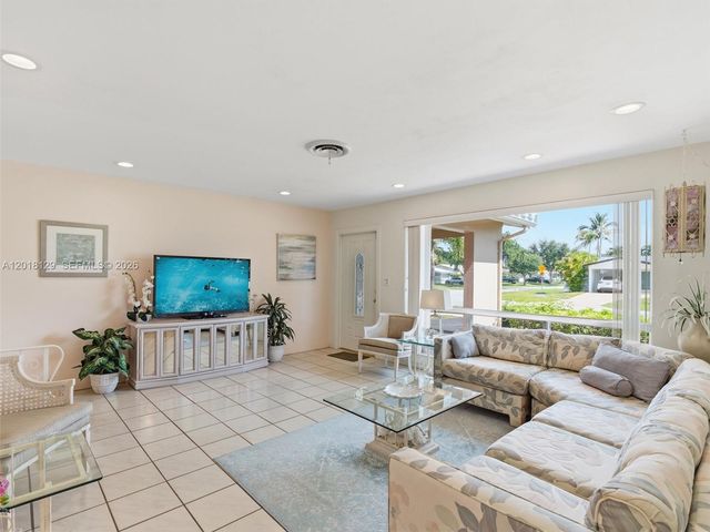3222 Wilson St, Hollywood, FL 33021