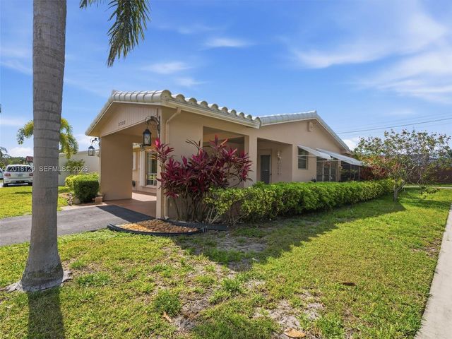 3222 Wilson St, Hollywood, FL 33021