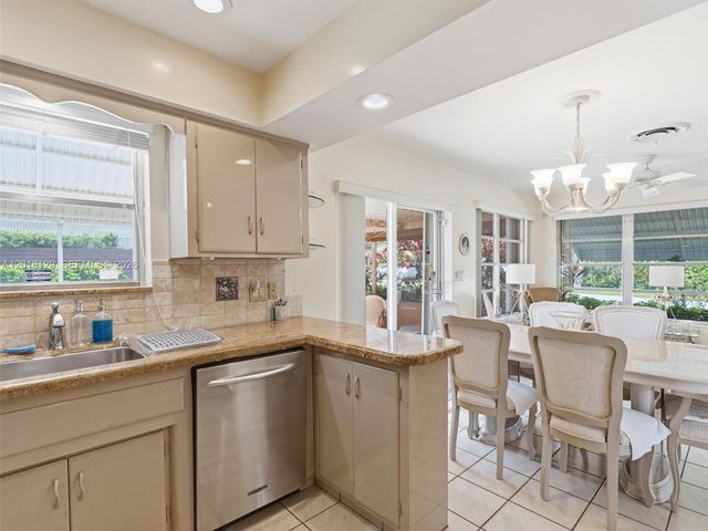 3222 Wilson St, Hollywood, FL 33021