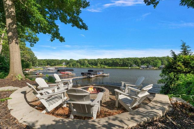 6365 Waters Edge Lane, Saugatuck, MI 49453