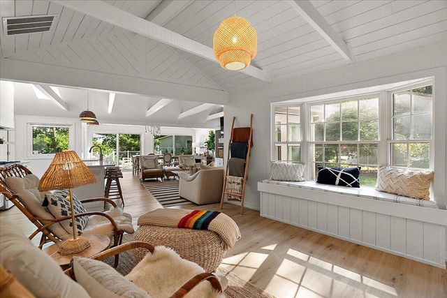 6365 Waters Edge Lane, Saugatuck, MI 49453