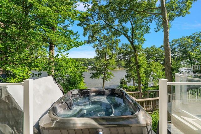 6365 Waters Edge Lane, Saugatuck, MI 49453