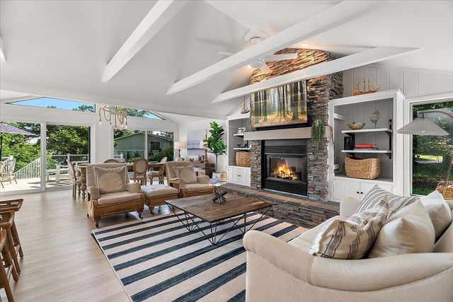 6365 Waters Edge Lane, Saugatuck, MI 49453