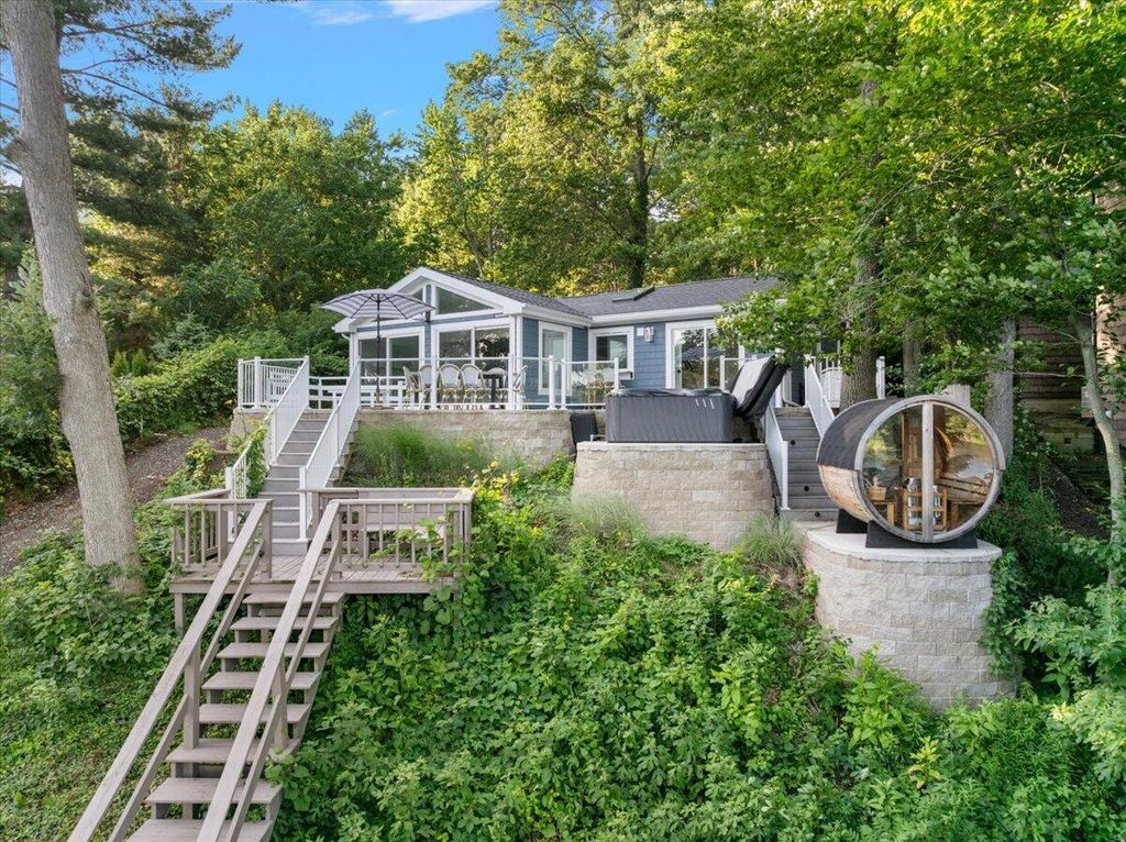 6365 Waters Edge Lane, Saugatuck, MI 49453