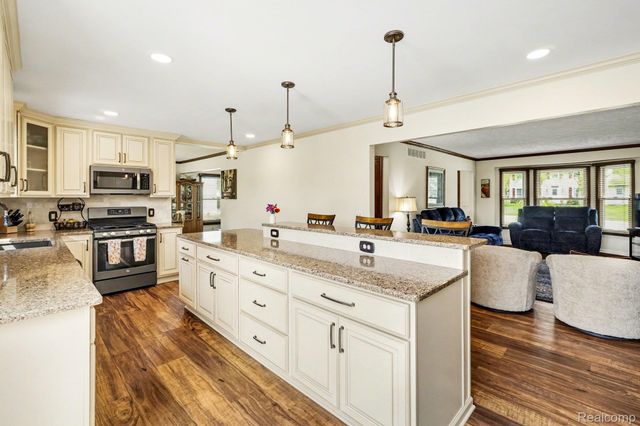 6419 Almond Lane, Independence Charter Township, MI 48346