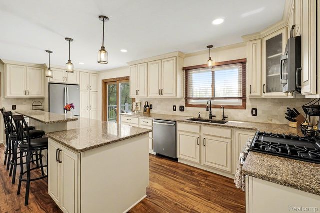 6419 Almond Lane, Independence Charter Township, MI 48346