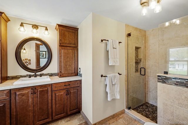 6419 Almond Lane, Independence Charter Township, MI 48346